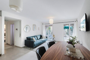 Elegant Olivo Suite with Terrace in Vico Morcote